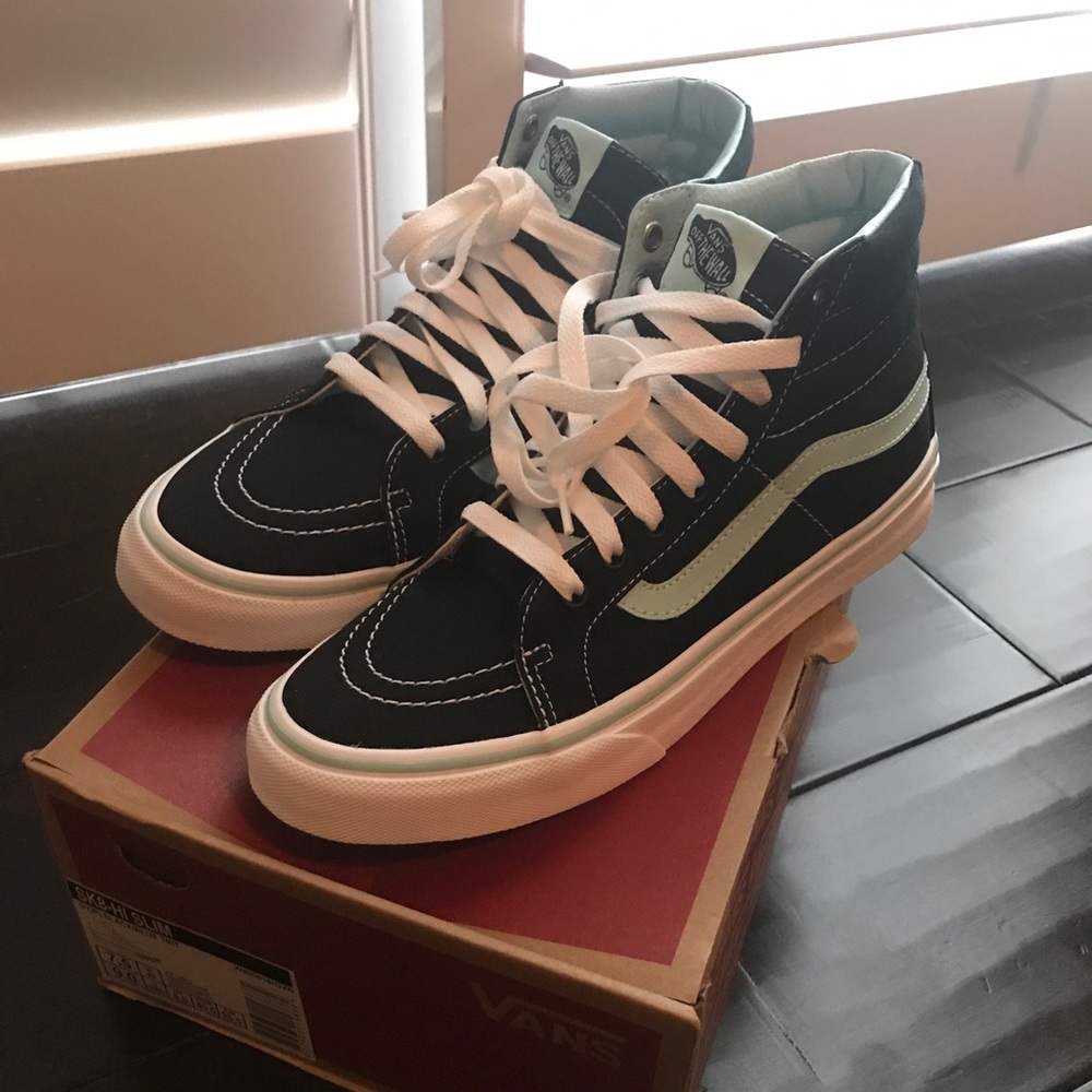 NEW Sk8 Hi Slim Vans Black with Mint size 9